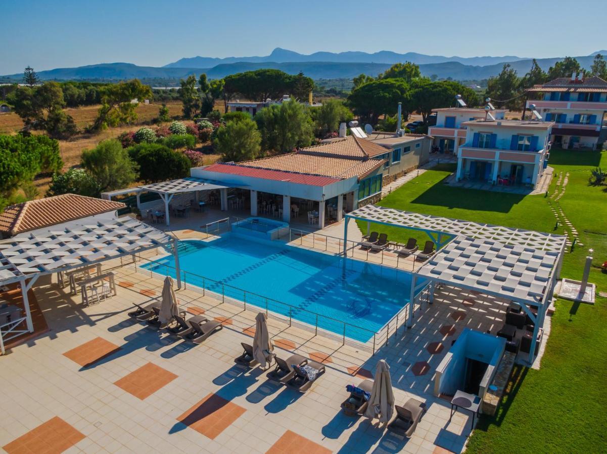 Mesogeios Hotel Marathopoli Exterior photo