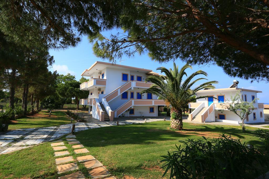 Mesogeios Hotel Marathopoli Exterior photo