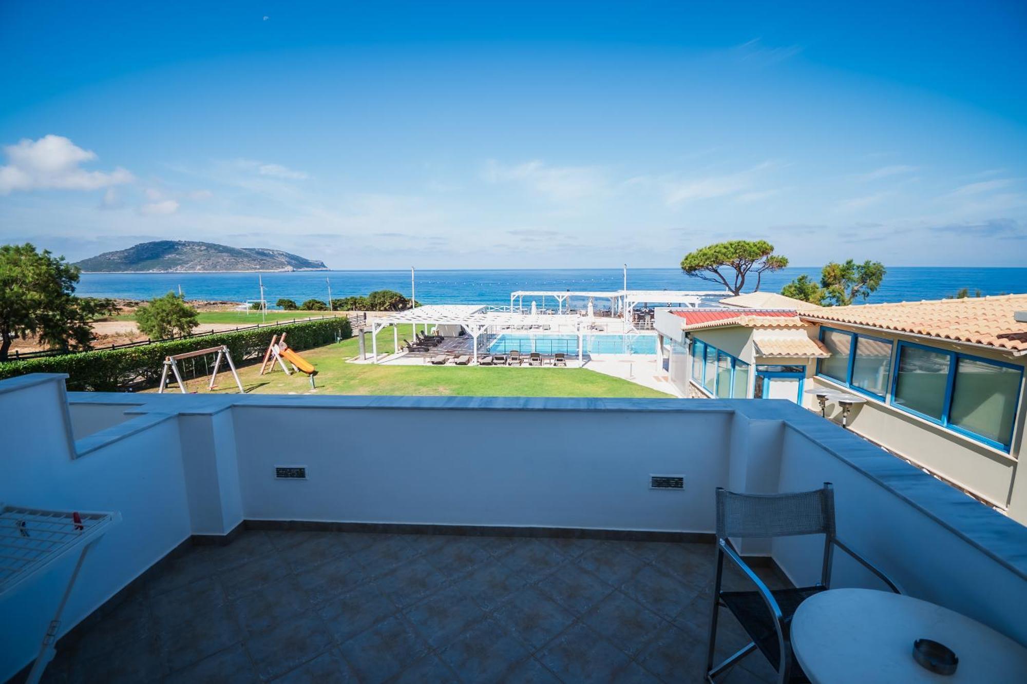 Mesogeios Hotel Marathopoli Exterior photo