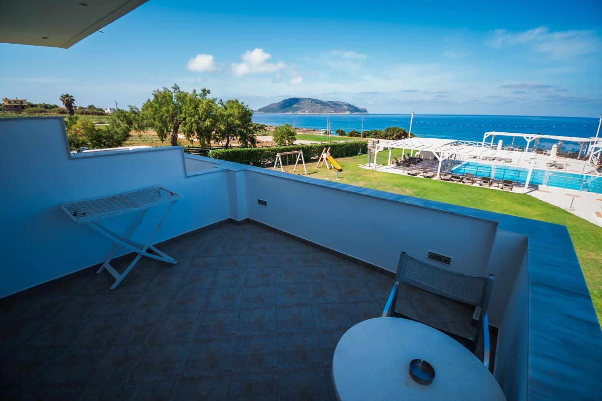 Mesogeios Hotel Marathopoli Exterior photo
